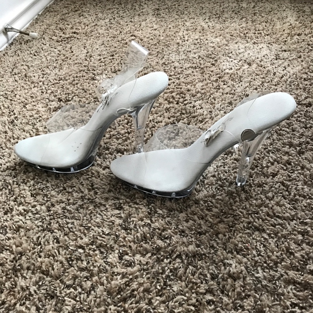 Ellie stage shoes